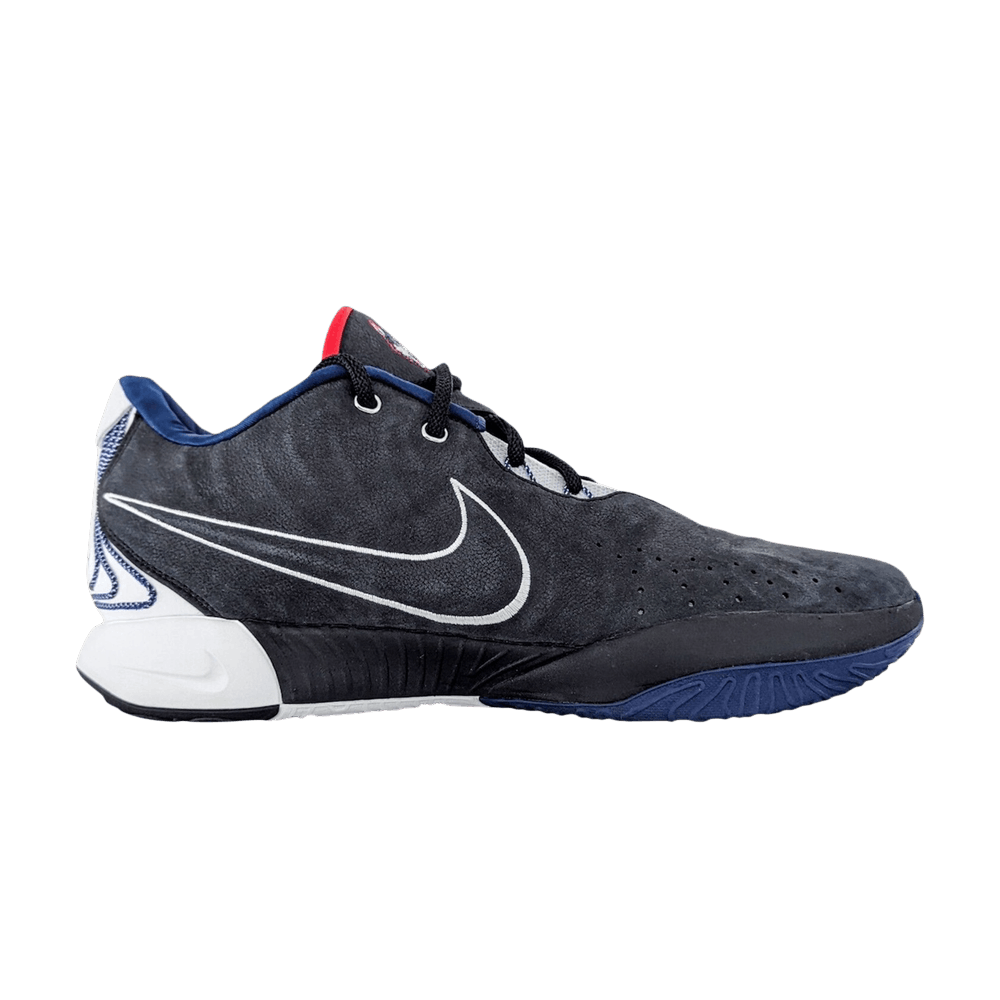 lebron-21-uconn-alternate-pe-hf74801647906-ln4