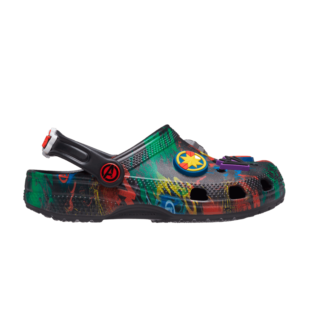 marvel-x-classic-clog-kids-all-over-avengers-graphics-207721-001