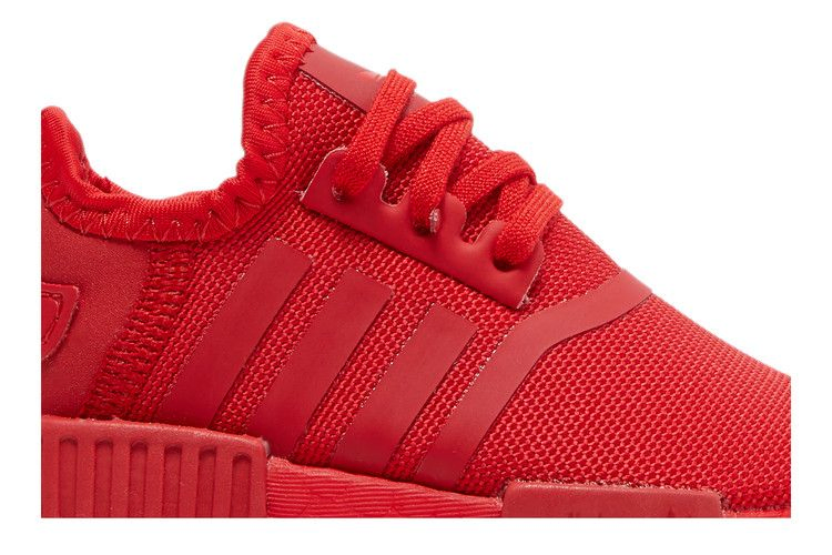 Кроссовки adidas NMD_R1 I 'Triple Red'