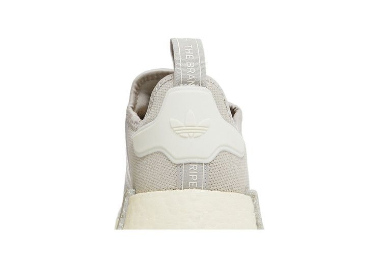 Кроссовки adidas NMD_R1 'Metal Grey Sand'