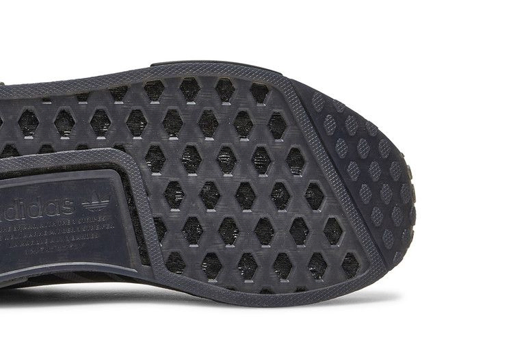 Кроссовки adidas NMD_R1 Primeblue 'Grey Black'