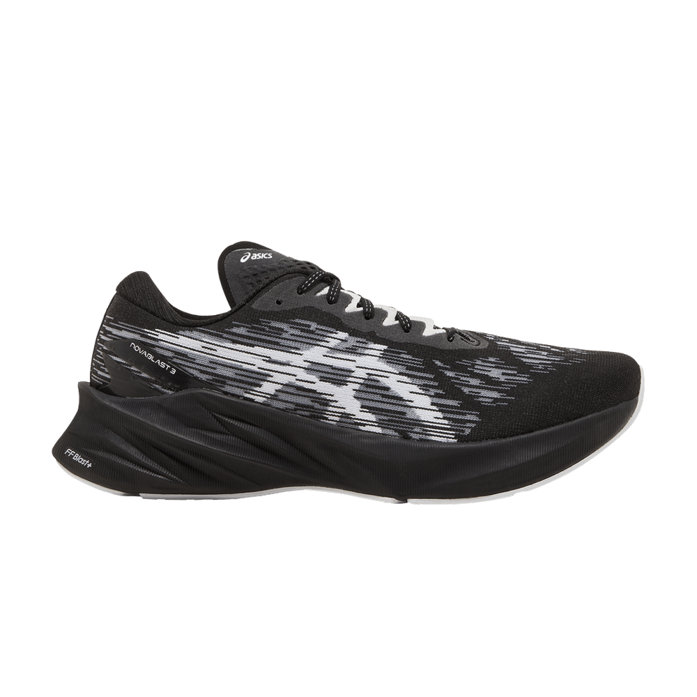 novablast-3-black-white-1011b458-002