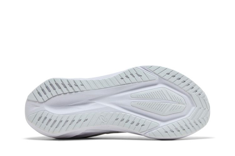 Кроссовки ASICS Novablast 5 'White Piedmont Grey'