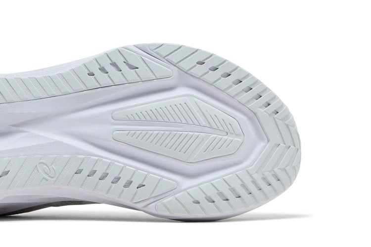 Кроссовки ASICS Novablast 5 'White Piedmont Grey'