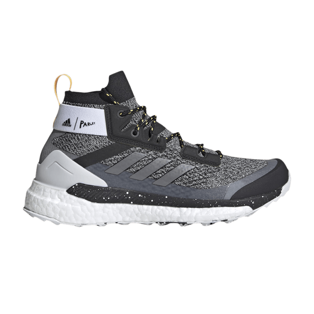 parley-x-wmns-terrex-free-hiker-grey-solar-gold-fv6895