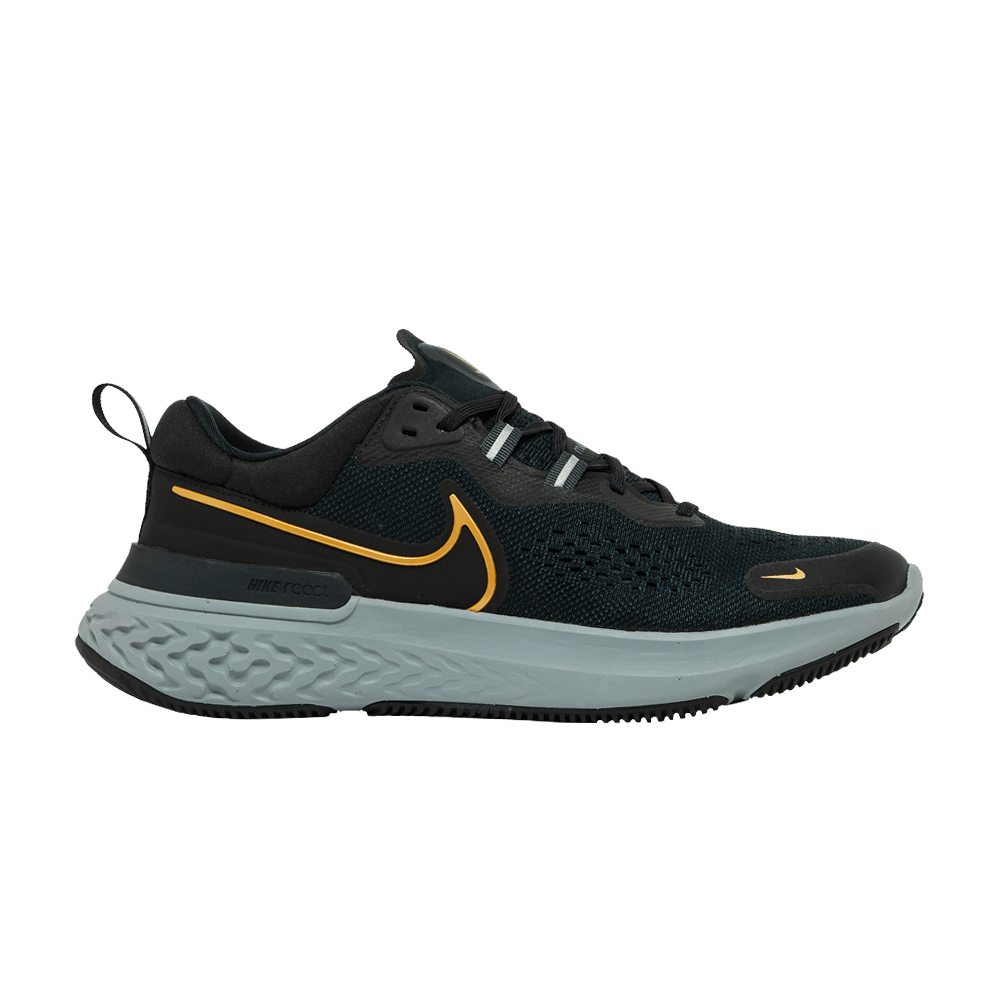 react-miler-2-black-metallic-gold-cw7121-005