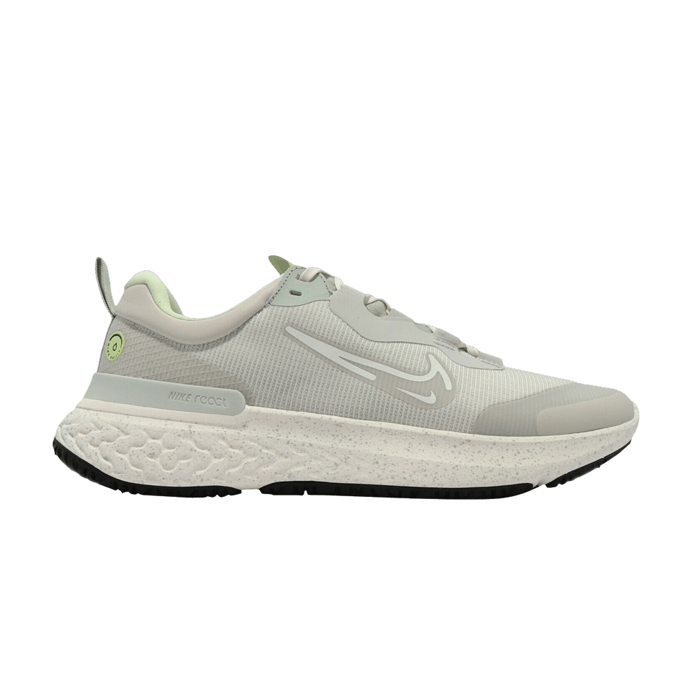 react-miler-2-shield-summit-white-dr7845-111