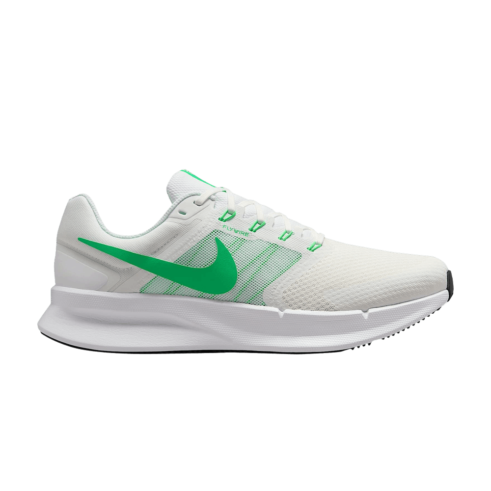 Кроссовки Nike Run Swift 3 'Summit White Green Strike'