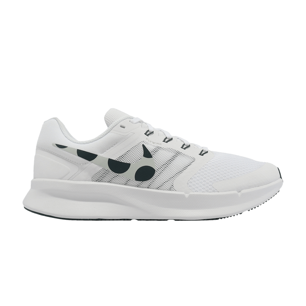 run-swift-3-white-faded-spruce-dr2695-100