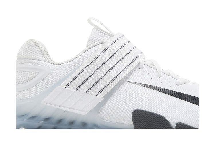 Кроссовки Nike Savaleos 'White Black' Sample