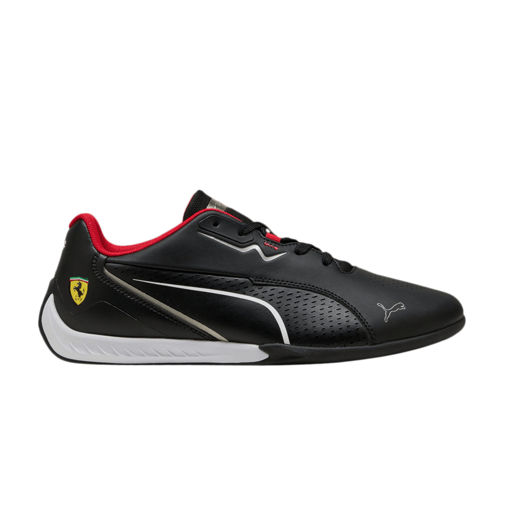 scuderia-ferrari-x-hp-x-drift-cat-11-black-rosso-corsa-308613-01