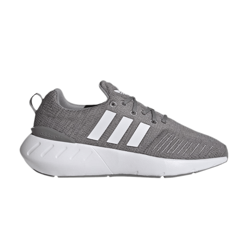 swift-run-22-big-kid-grey-gw8178