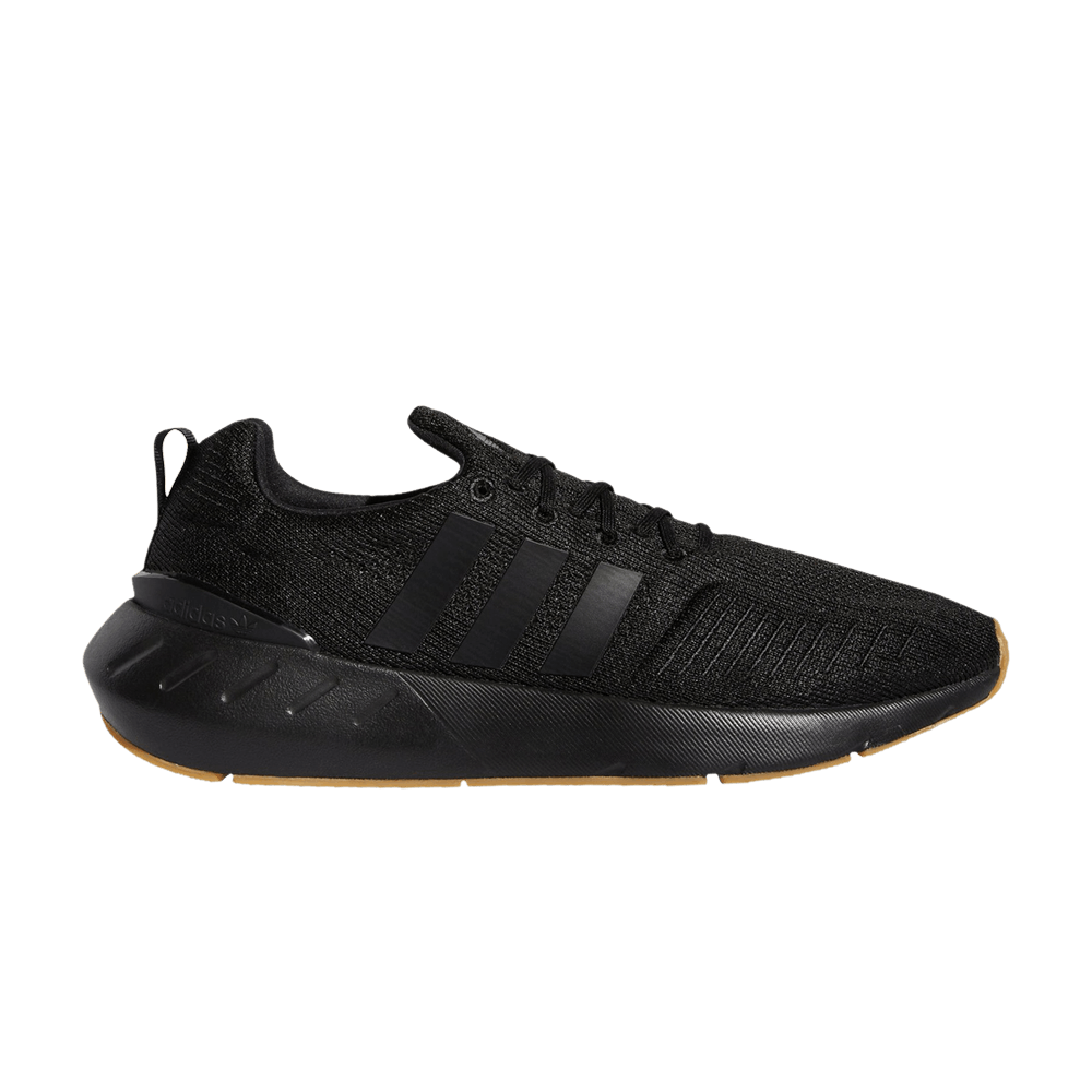 swift-run-22-black-gum-gz4971