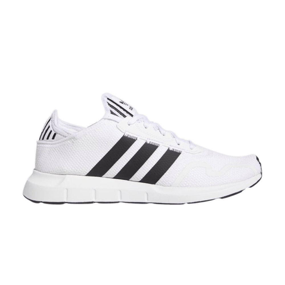 swift-run-x-white-black-fy2111