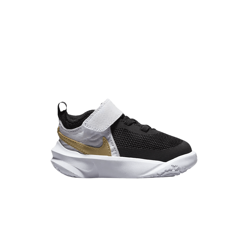 team-hustle-d10-td-black-white-metallic-gold-cw6737-002