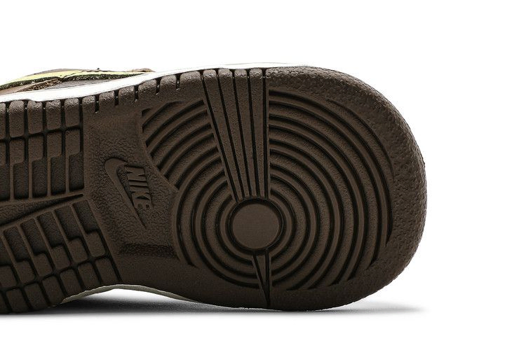 Кроссовки Nike Undefeated x Dunk Low SP TD 'Canteen'