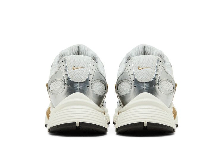 Кроссовки Nike V5 RNR 'Parachute Beige Metallic Pewter'