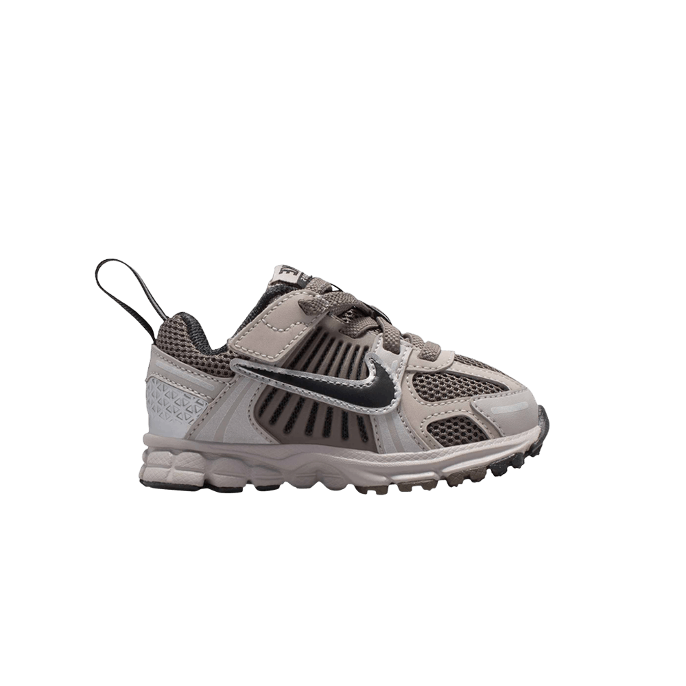 vomero-5-td-college-grey-cave-stone-hf7000-010