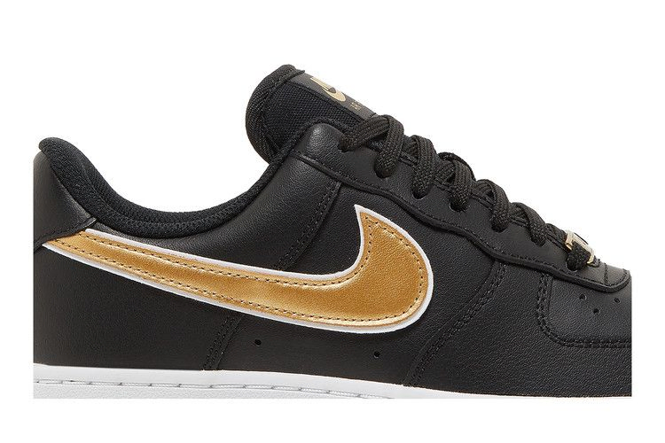 Кроссовки Nike Wmns Air Force 1 '07 Essential 'Black Metallic Gold'