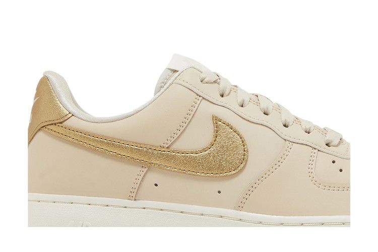 Кроссовки Nike Wmns Air Force 1 '07 Essential 'Sanddrift Gold'