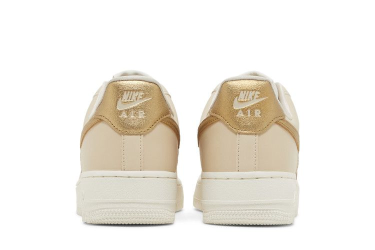 Кроссовки Nike Wmns Air Force 1 '07 Essential 'Sanddrift Gold'