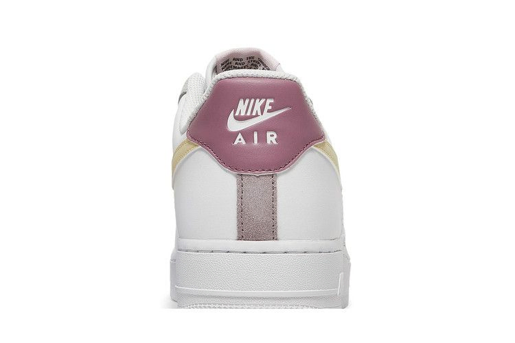Кроссовки Nike Wmns Air Force 1 '07 Essential 'White Lemon Drop'