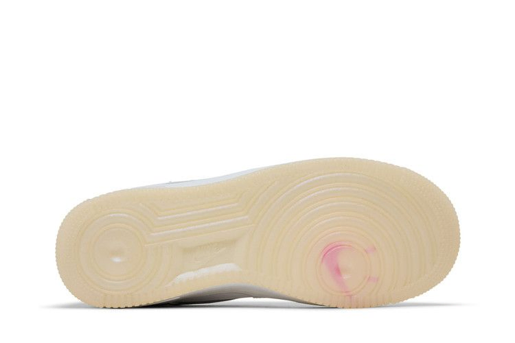 Кроссовки Nike Wmns Air Force 1 '07 LX 'UV Swooshes'