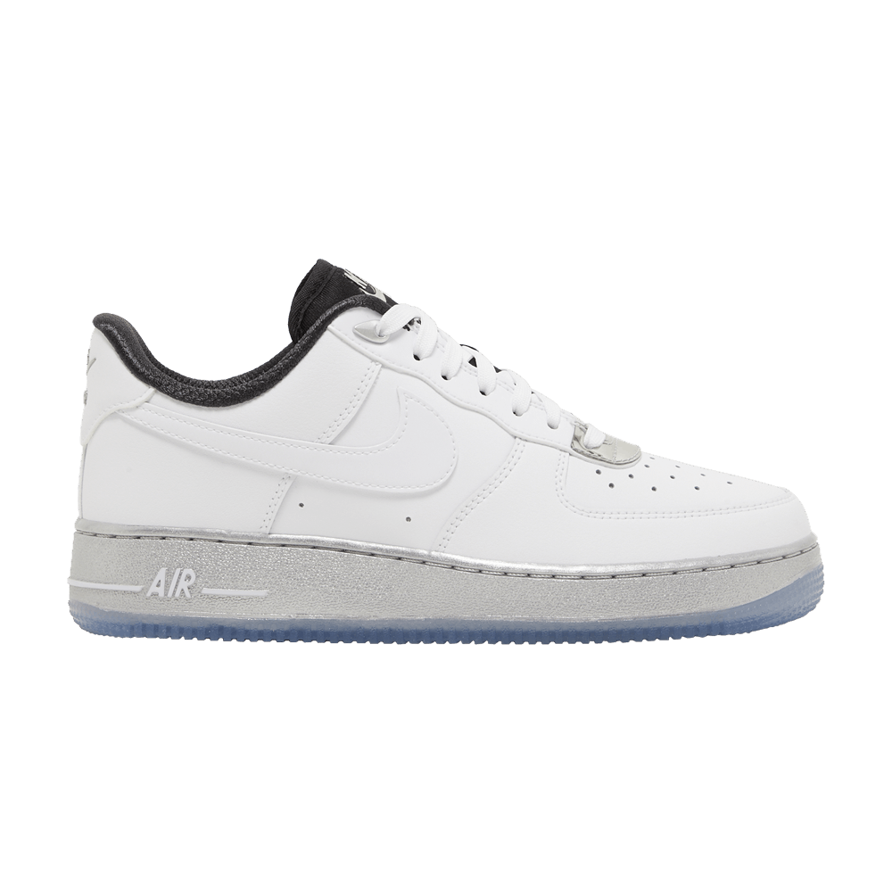 Кроссовки Nike Wmns Air Force 1 07 SE 'Chrome Pack - White'
