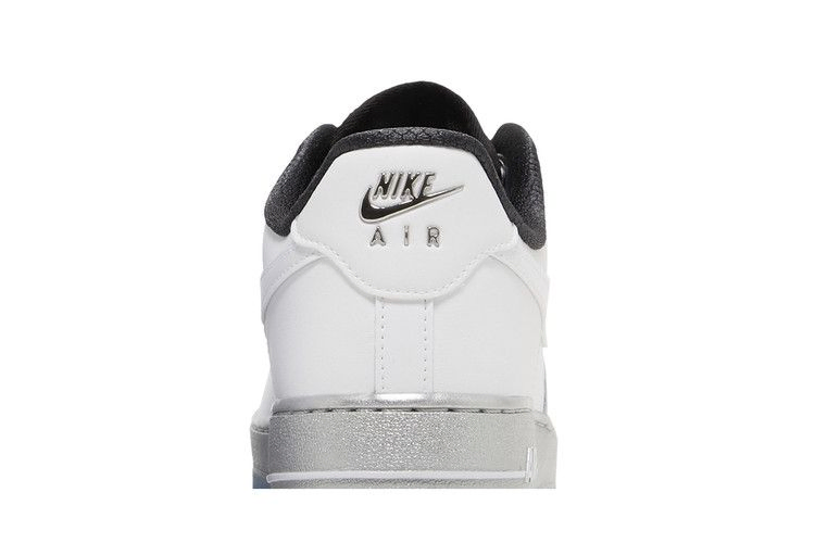Кроссовки Nike Wmns Air Force 1 07 SE 'Chrome Pack - White'