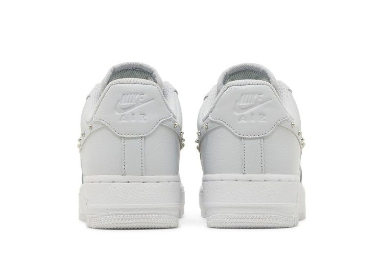 Кроссовки Nike Wmns Air Force 1 07 SE 'Pearl Swoosh - Pure Platinum'