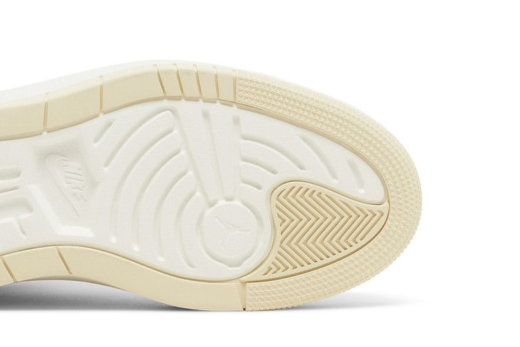 Кроссовки Wmns Air Jordan 1 Elevate High 'Celestial Gold'