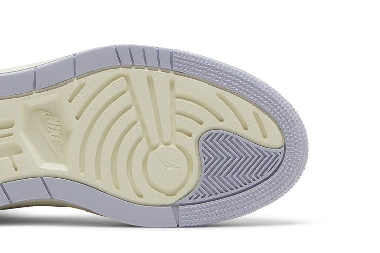 Кроссовки Wmns Air Jordan 1 Elevate High 'Titanium'