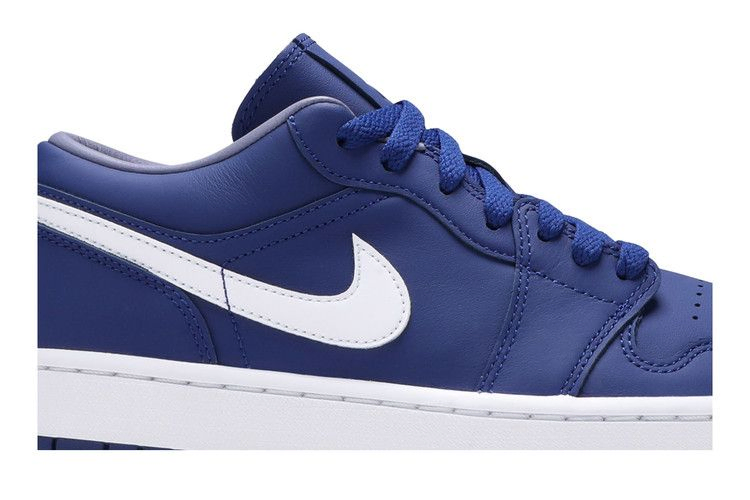 Кроссовки Wmns Air Jordan 1 Low SE 'Deep Royal Blue'