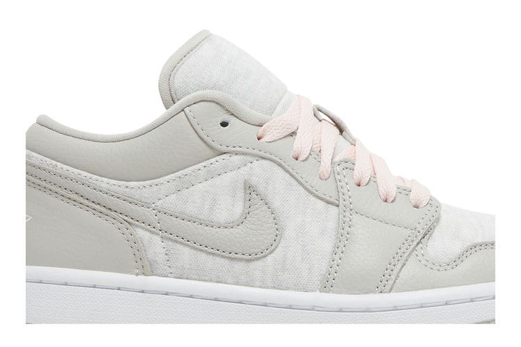 Кроссовки Wmns Air Jordan 1 Low SE 'Light Iron Ore'