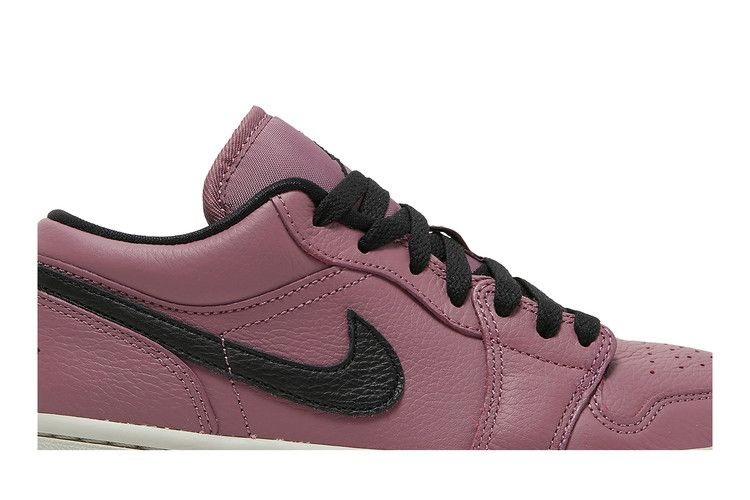 Кроссовки Wmns Air Jordan 1 Low SE 'Light Mulberry'