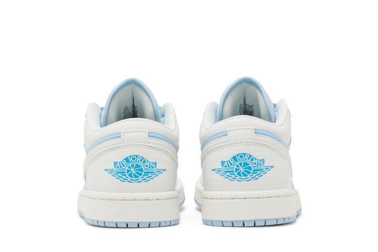 Кроссовки Wmns Air Jordan 1 Low SE 'Reverse Ice Blue'