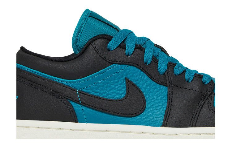 Кроссовки Wmns Air Jordan 1 Low SE 'Split - Bright Spruce'