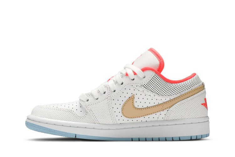 Кроссовки Wmns Air Jordan 1 Low SE 'White Sesame'