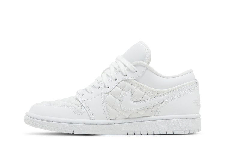 Кроссовки Wmns Air Jordan 1 Low 'Triple White Quilted'