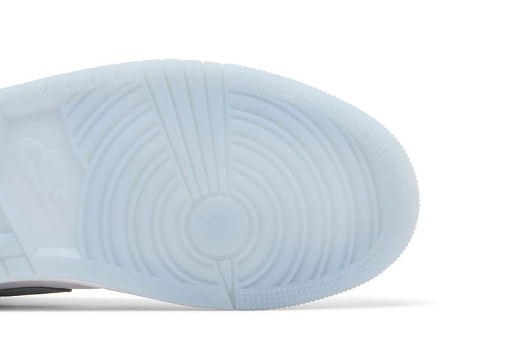 Кроссовки Wmns Air Jordan 1 Low 'White Wolf Grey' 2024