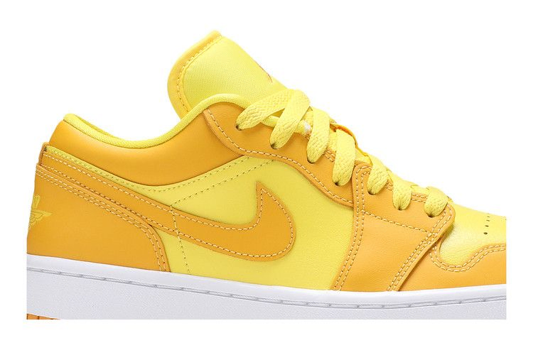 Кроссовки Wmns Air Jordan 1 Low 'Yellow Strike'