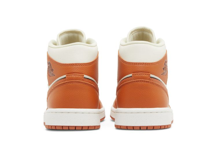 Кроссовки Wmns Air Jordan 1 Mid SE 'Sport Spice'