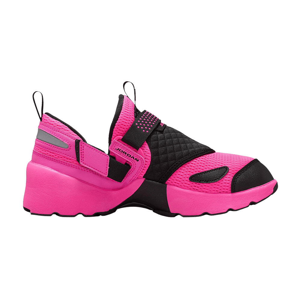 wmns-air-jordan-trunner-lx-pink-blast-black-hq2164-600