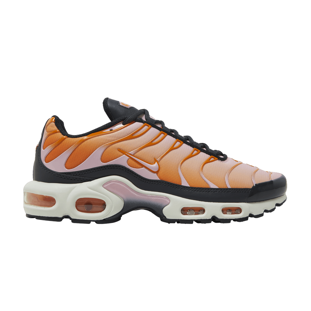 wmns-air-max-plus-magma-orange-soft-pink-fb8478-001