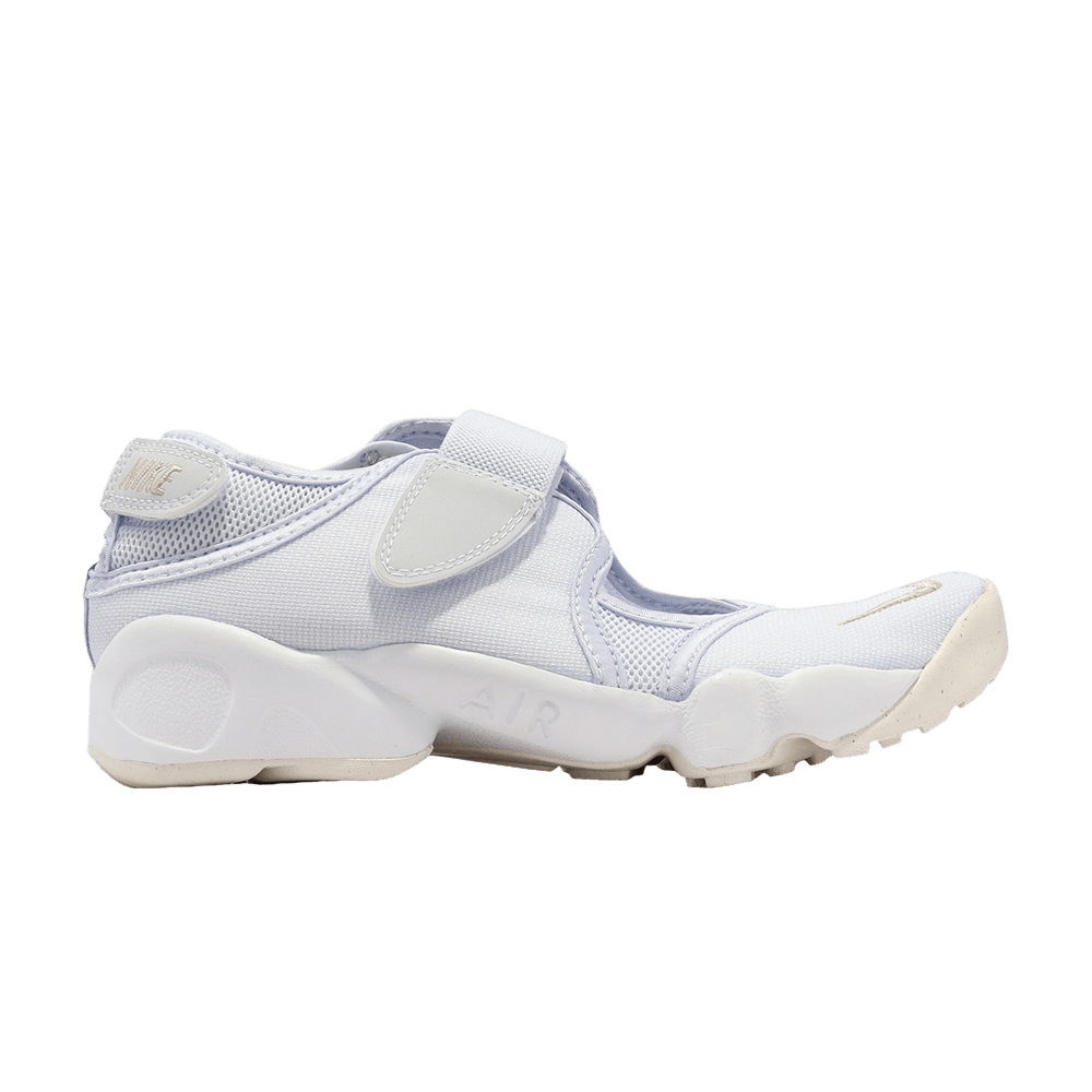 wmns-air-rift-br-football-grey-dj4639-001