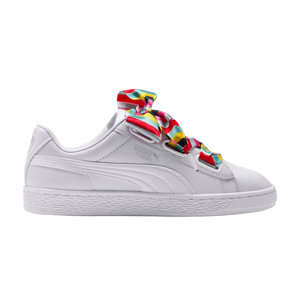 wmns-basket-heart-generation-hustle-369479-02