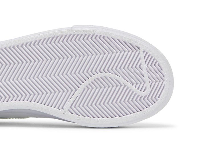 Кроссовки Nike Wmns Blazer Low Platform 'White Light Lemon Twist'