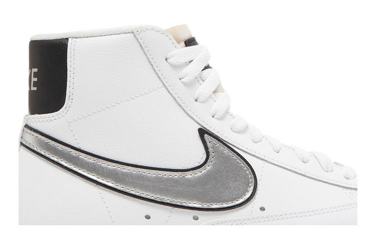 Кроссовки Nike Wmns Blazer Mid '77 Essential 'White Metallic Silver'