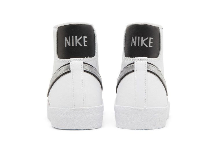 Кроссовки Nike Wmns Blazer Mid '77 Essential 'White Metallic Silver'