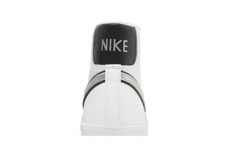Кроссовки Nike Wmns Blazer Mid '77 Essential 'White Metallic Silver'